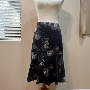 Banana Republic Floral Black and Gray Women's Skirt